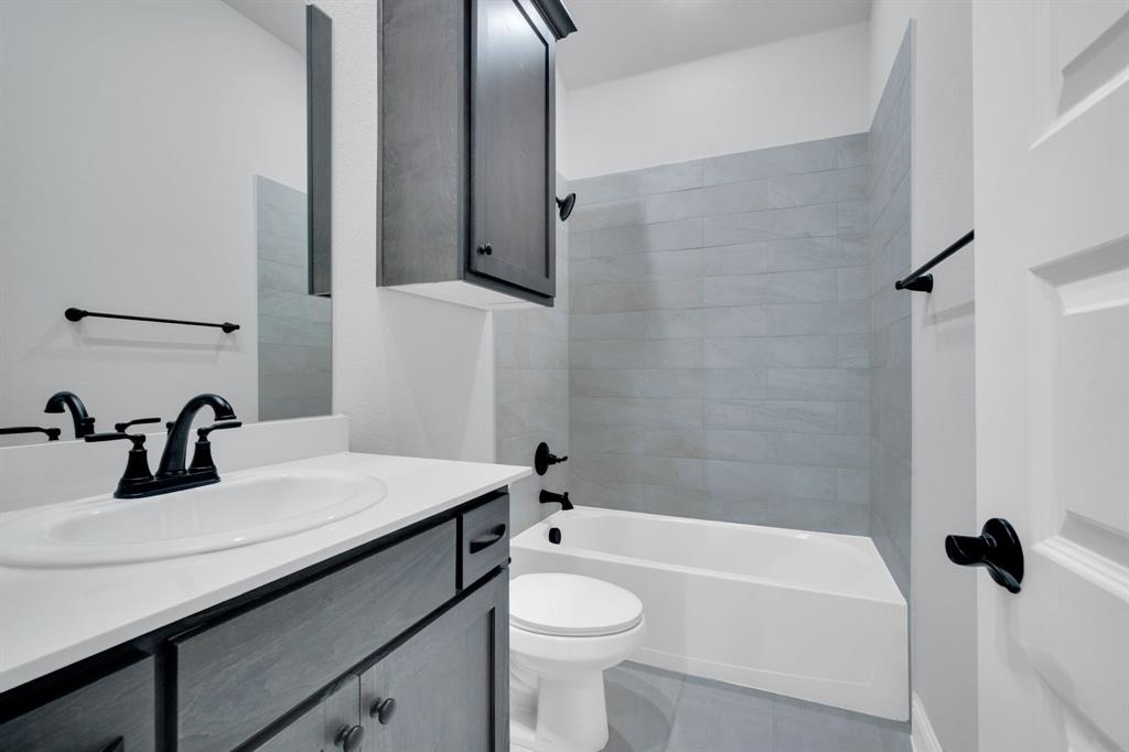 128 Lila Lake Drive Property Photo 22