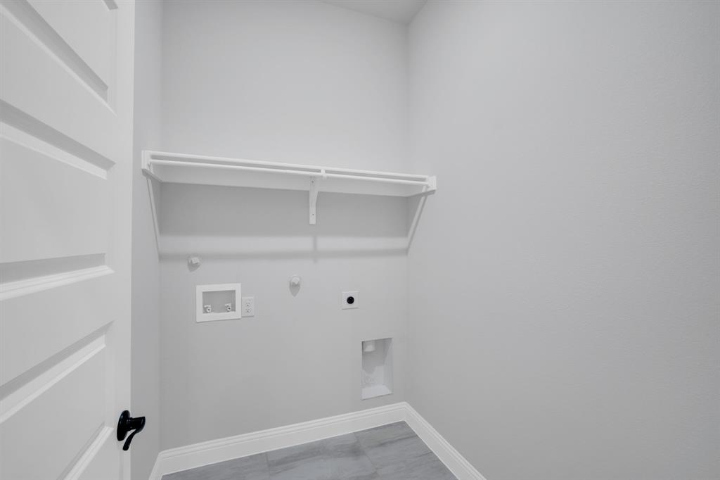 128 Lila Lake Drive Property Photo 23