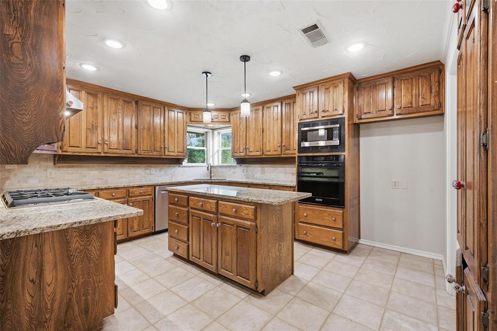 6208 Windsong Drive Property Photo 13