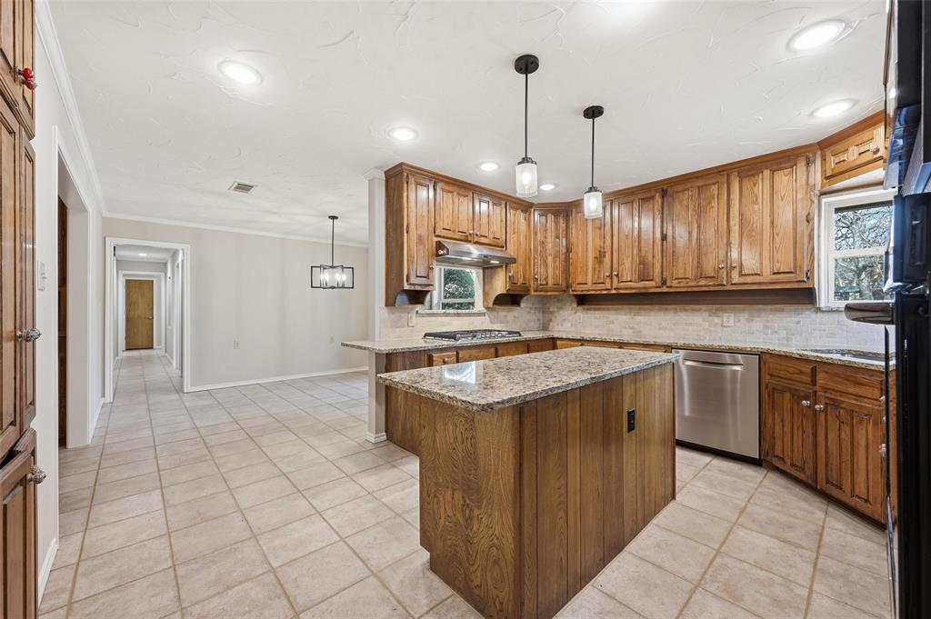 6208 Windsong Drive Property Photo 14