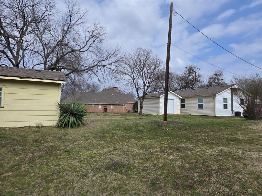 404 S Pecan Street Property Photo 4