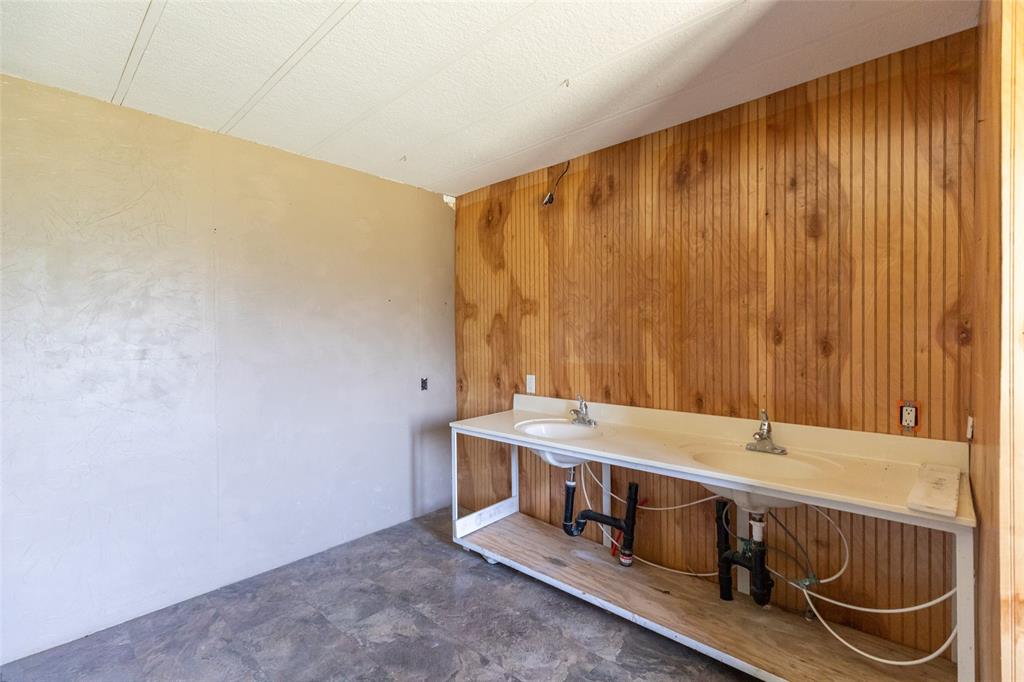 195 Siesta Lane Property Photo 13