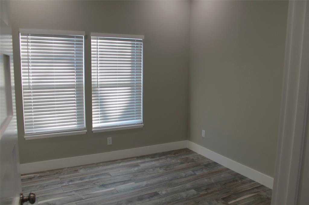 104 S Hubbard Street Property Photo 22