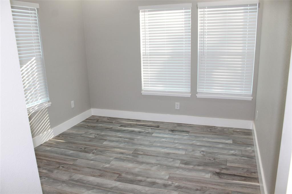 104 S Hubbard Street Property Photo 29