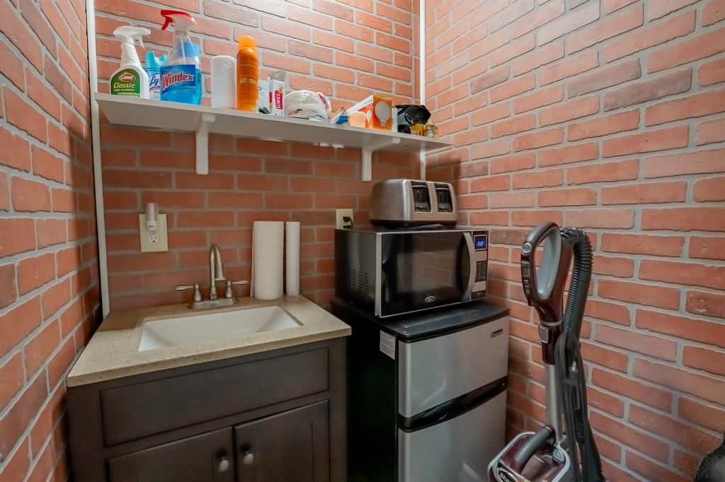 301 Eastridge Road Property Photo 16