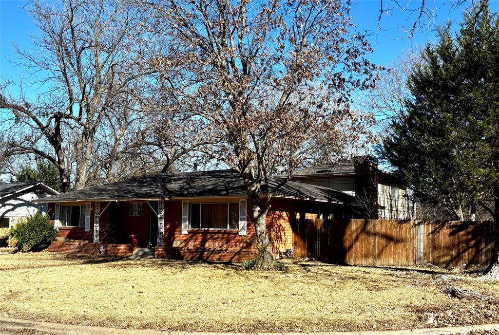 2438 Five Mile Circle Property Photo 3