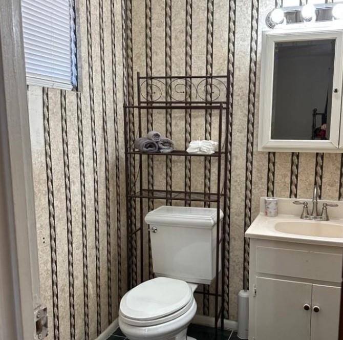 2438 Five Mile Circle Property Photo 9