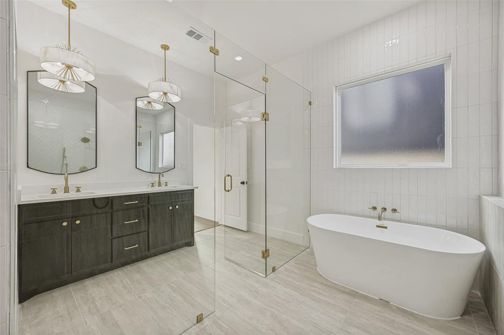 3910 Harlingen Property Photo 5