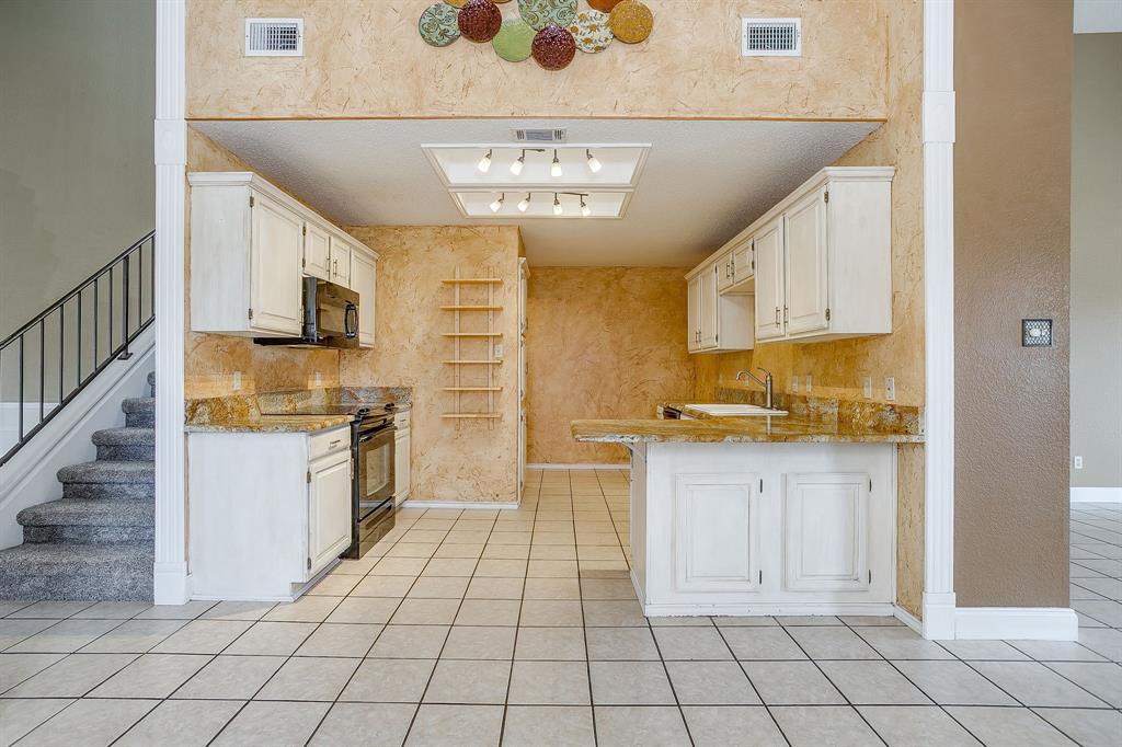8129 County Road 804 Property Photo 8
