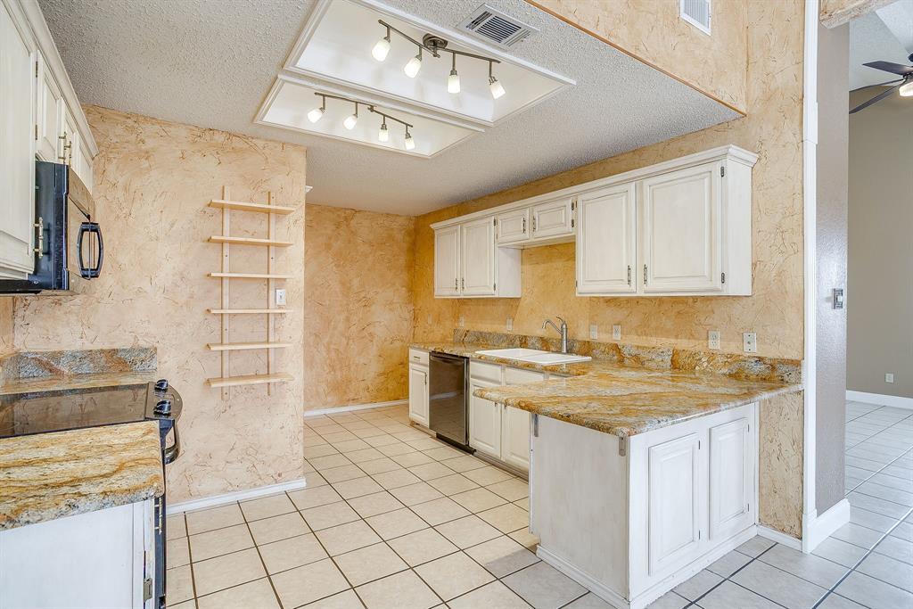 8129 County Road 804 Property Photo 11