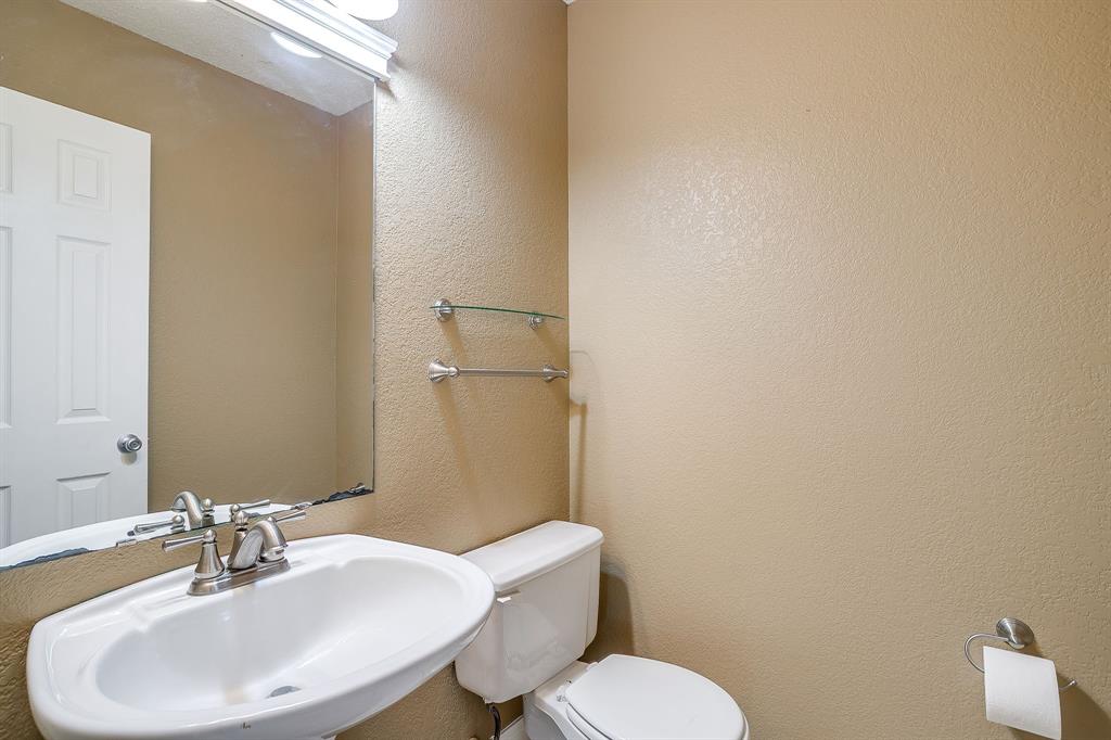 8129 County Road 804 Property Photo 16