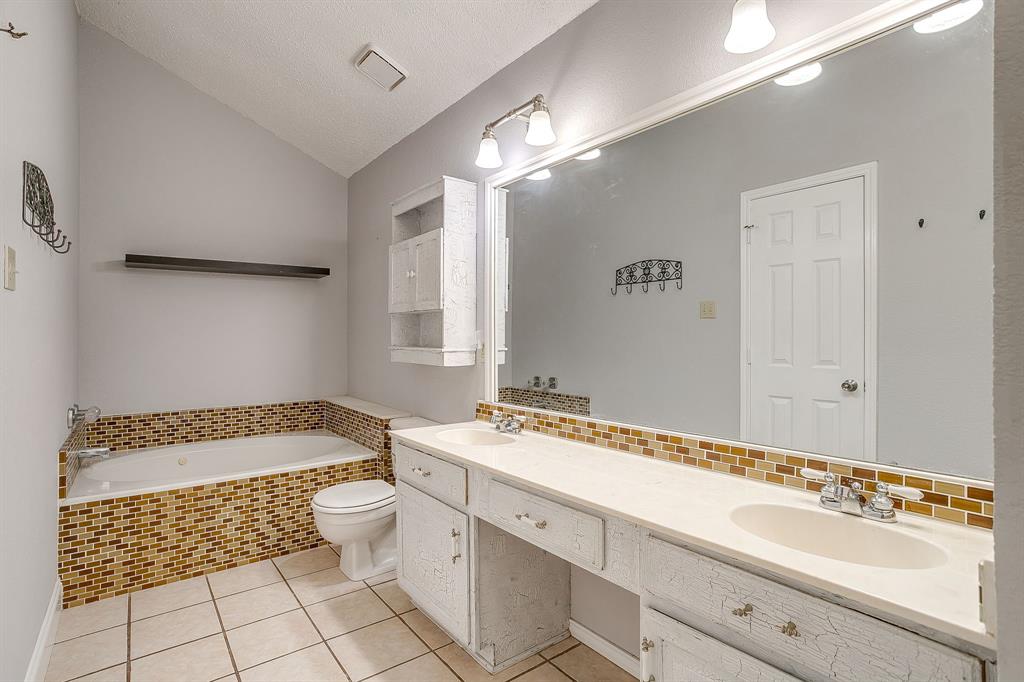 8129 County Road 804 Property Photo 18