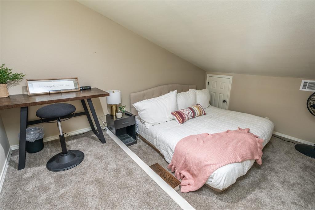 78 Park Lane Property Photo 30