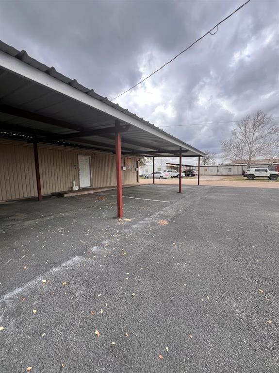 2300 N Us Highway 281 Property Photo 36