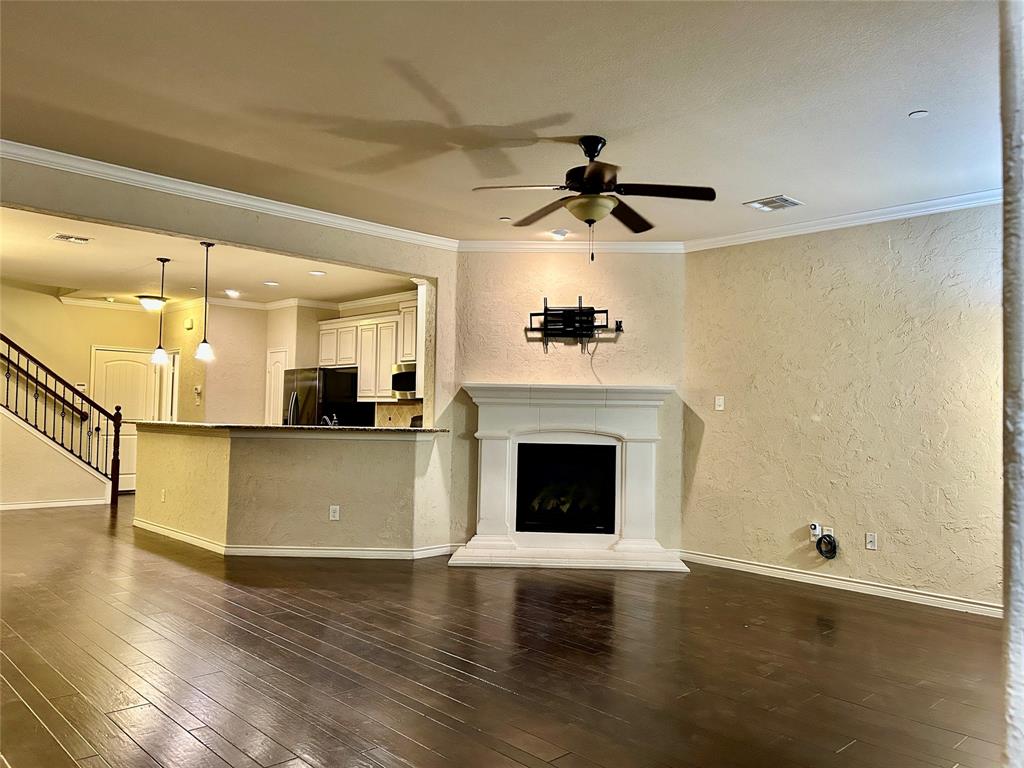 8924 Papa Trail Property Photo 3