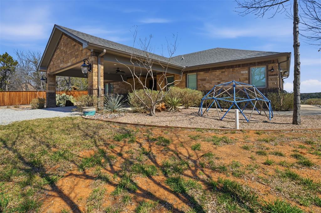 186 Long Drive Property Photo 2