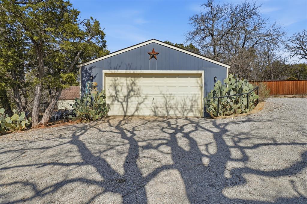 186 Long Drive Property Photo 5