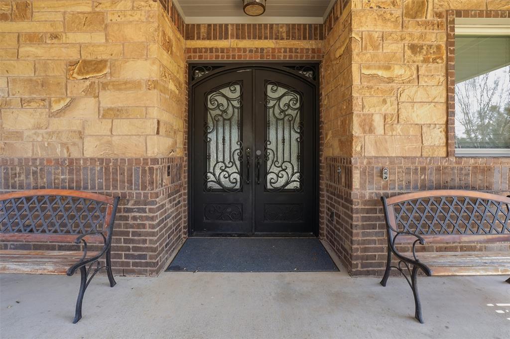 186 Long Drive Property Photo 6