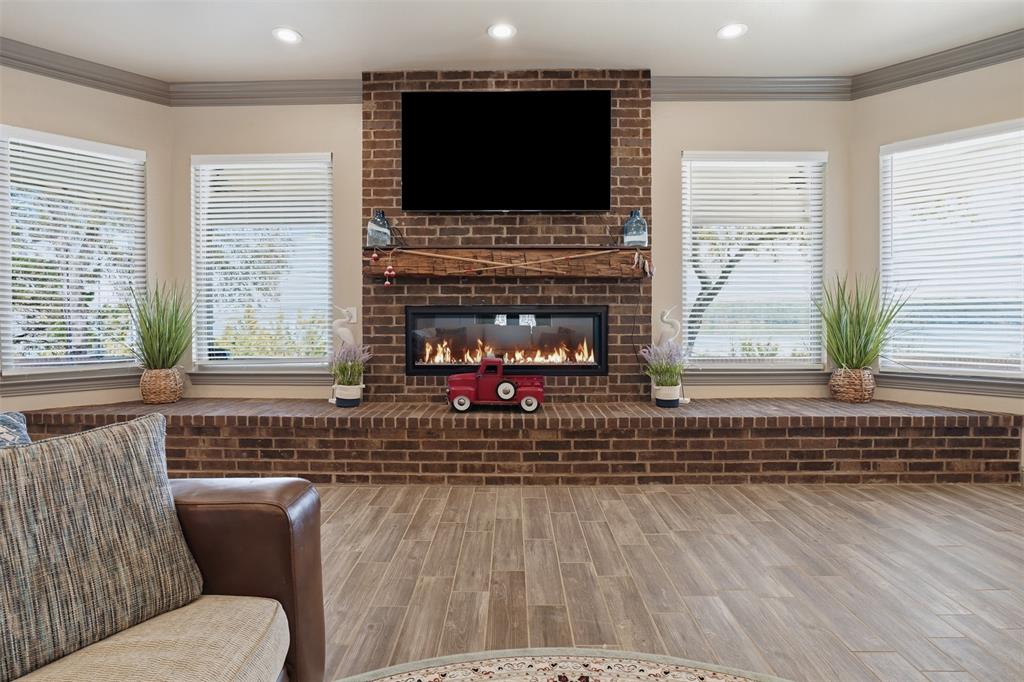 186 Long Drive Property Photo 7