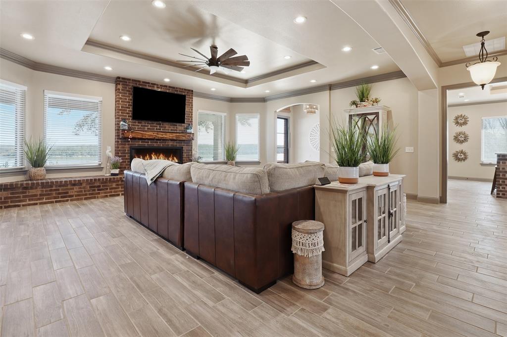 186 Long Drive Property Photo 8