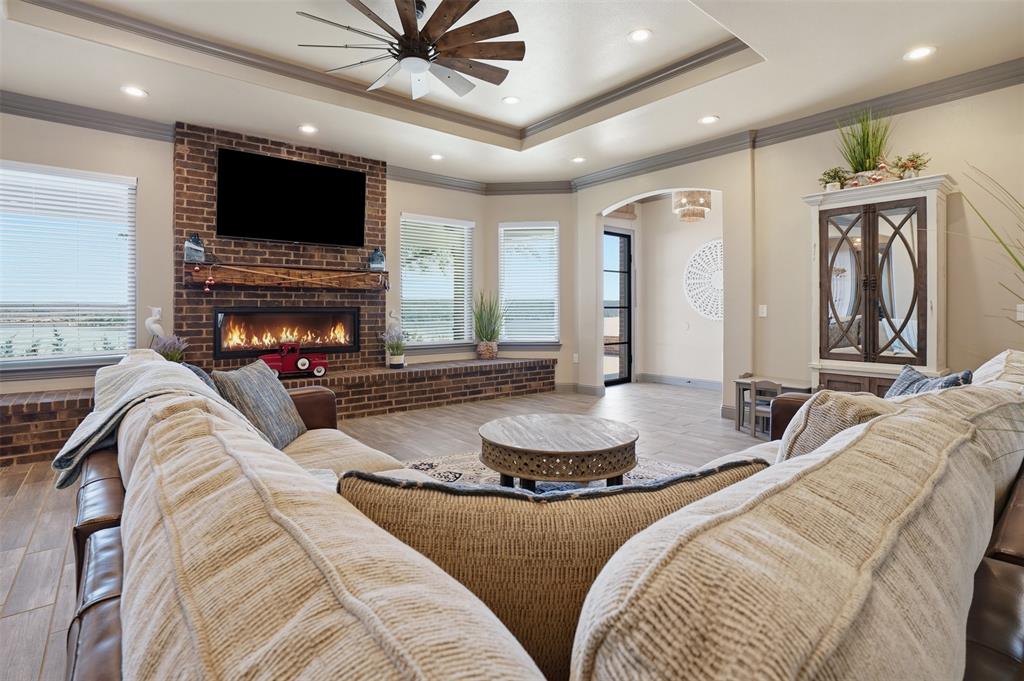 186 Long Drive Property Photo 9