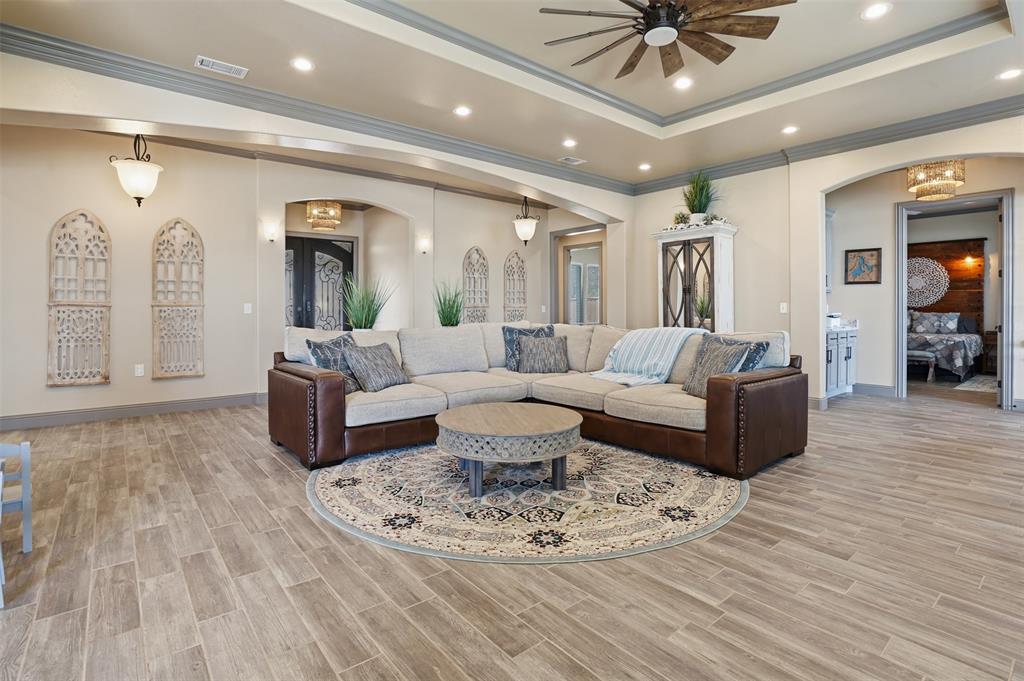 186 Long Drive Property Photo 12