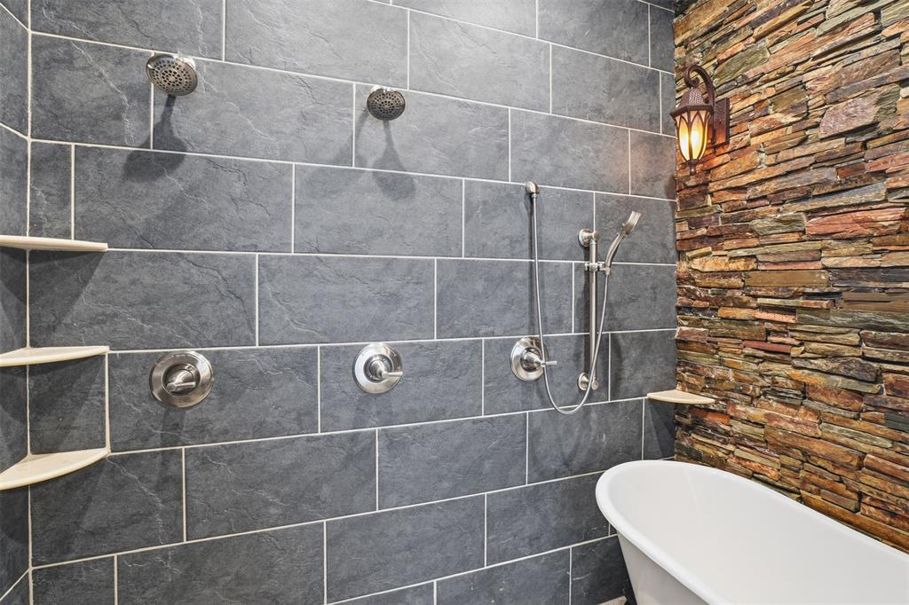 186 Long Drive Property Photo 25