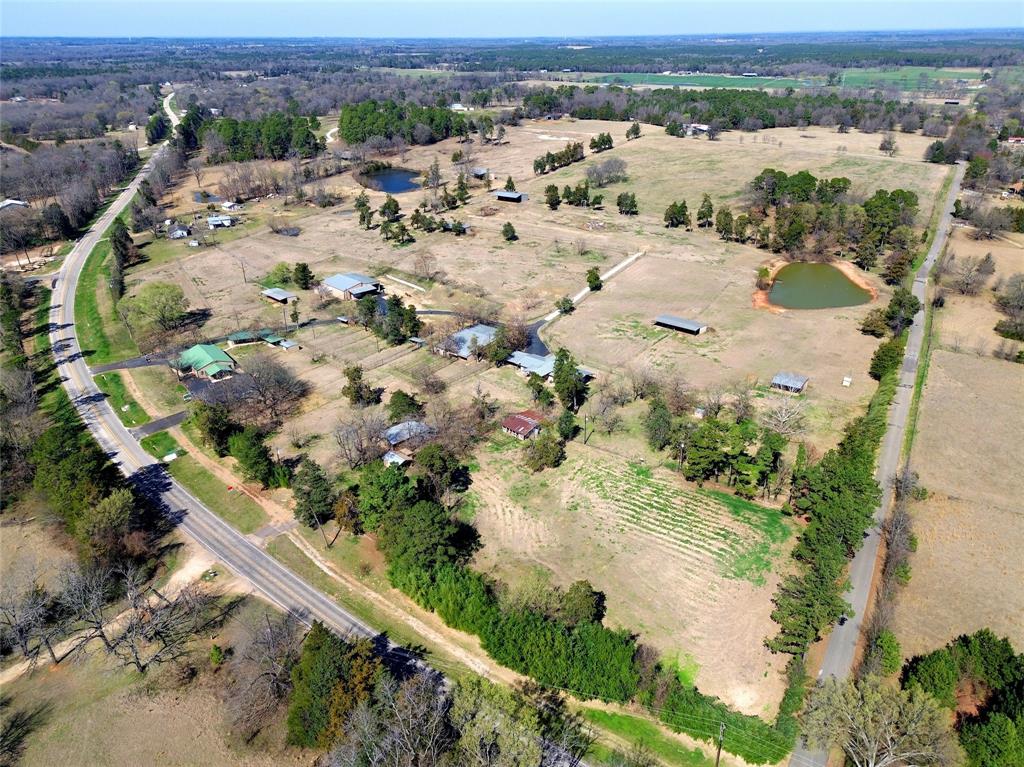 111 Farm Market 21 Property Photo 1