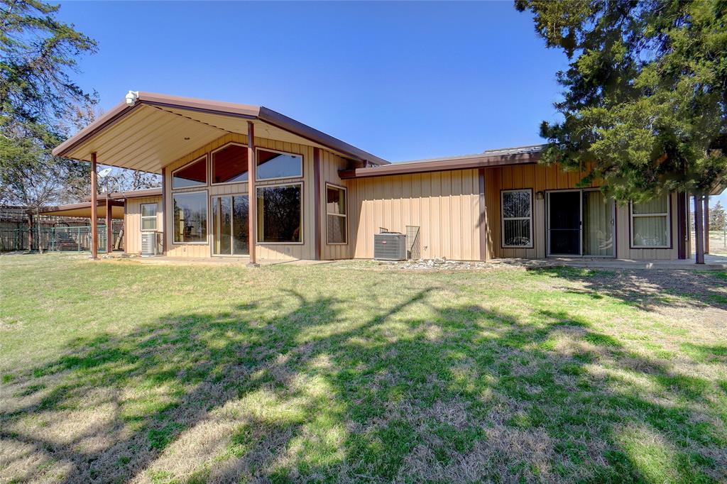 111 Farm Market 21 Property Photo 4