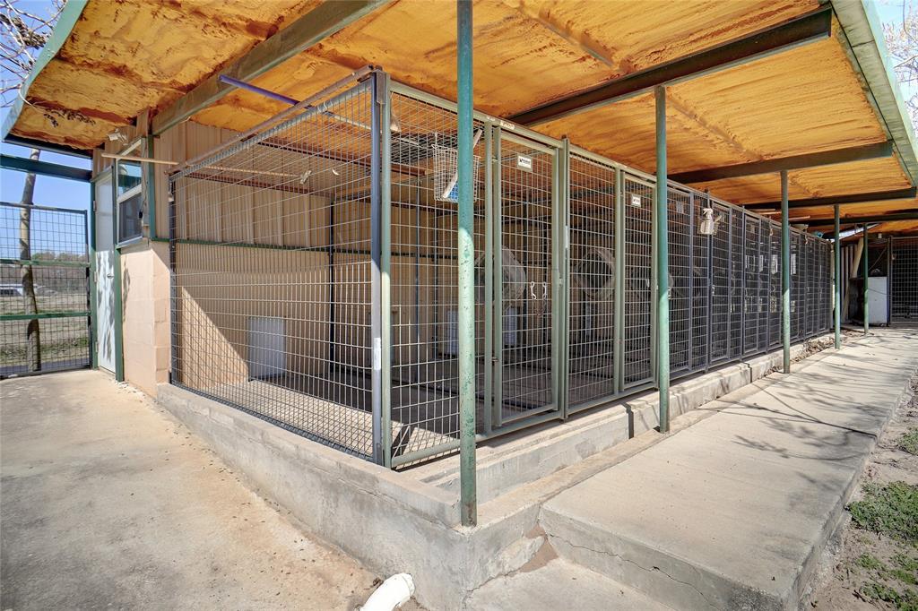 111 Farm Market 21 Property Photo 9