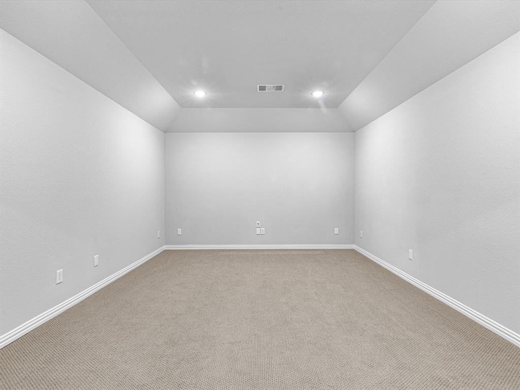 1606 Evening Primrose Drive Property Photo 27
