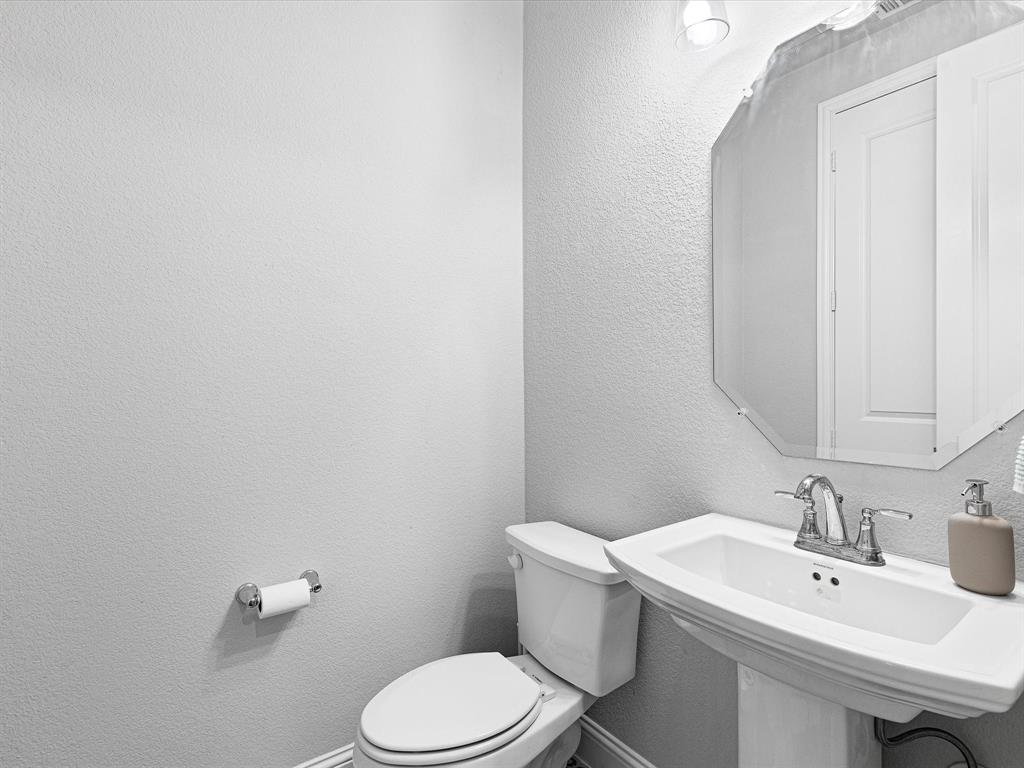 1606 Evening Primrose Drive Property Photo 31