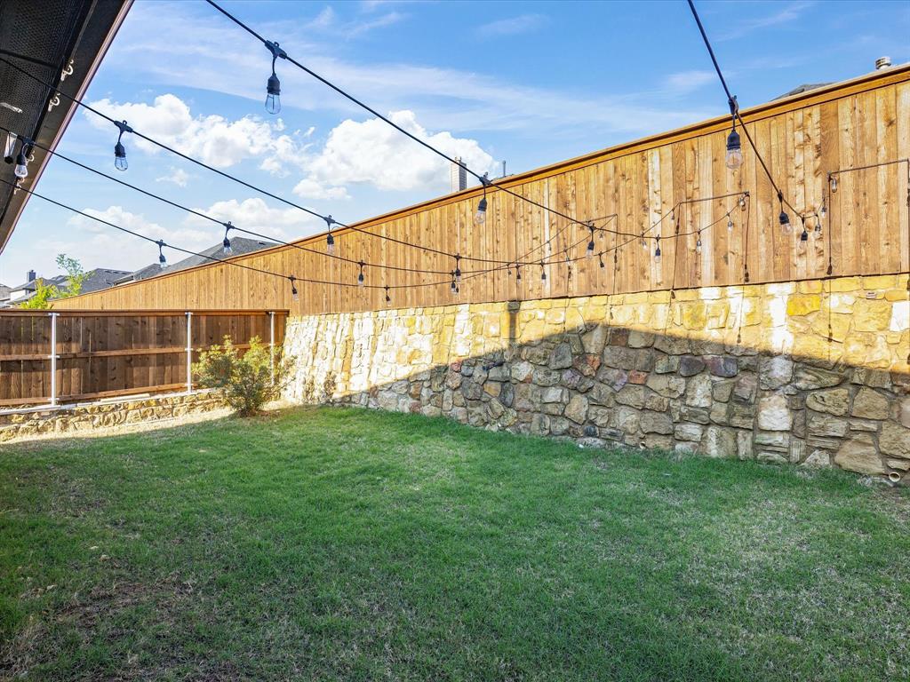 1606 Evening Primrose Drive Property Photo 34