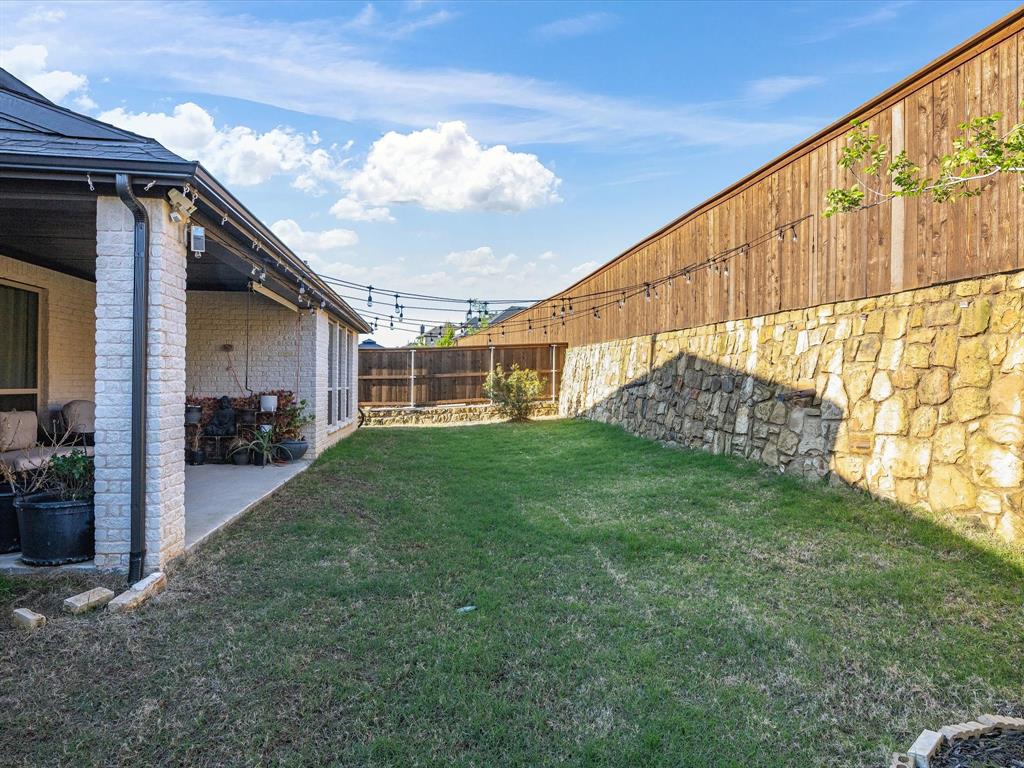 1606 Evening Primrose Drive Property Photo 36