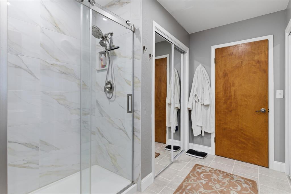 1115 County Road 2102 Property Photo 23