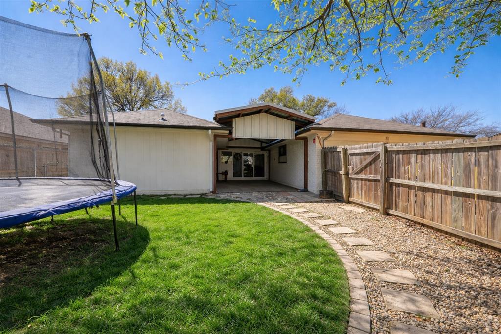 317 Stillmeadow Drive Property Photo 13
