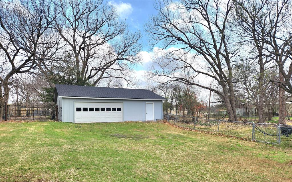 204 Ranch House Road Property Photo 4