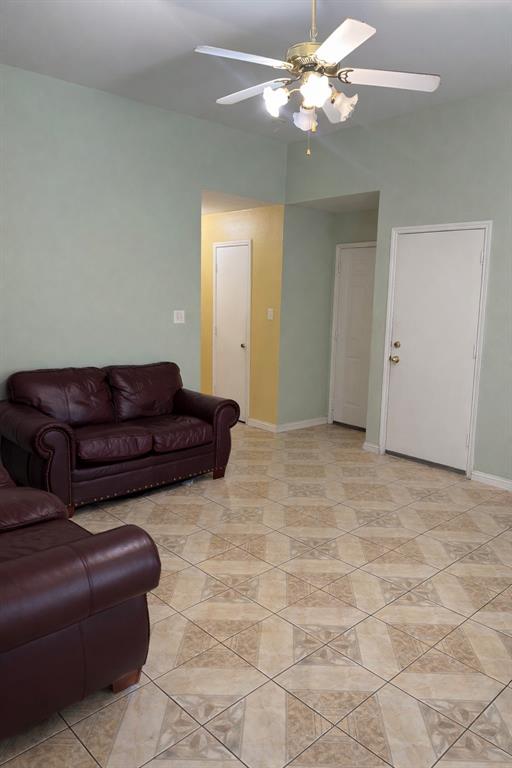 3819 Kiest Valley Court Property Photo 5
