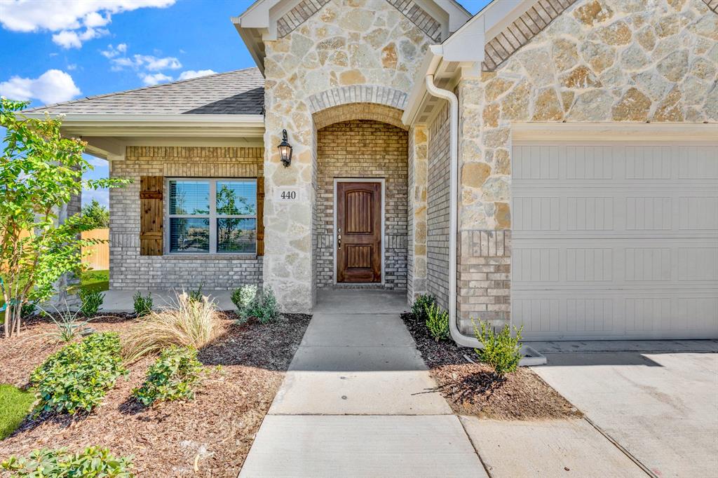 440 Steppe Property Photo 4