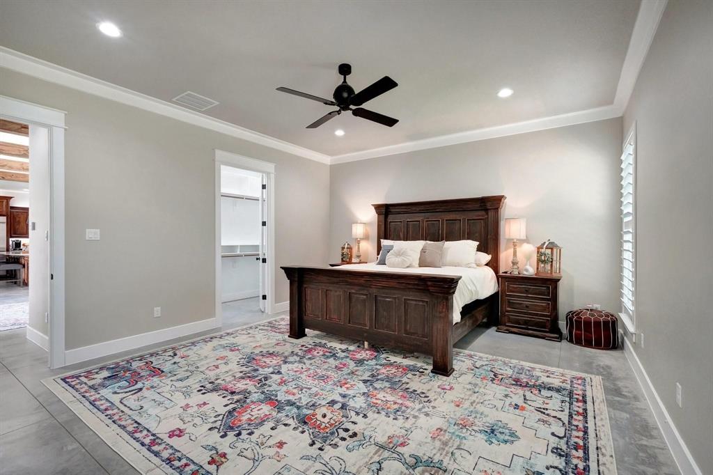 514 W Spring Street Property Photo 11