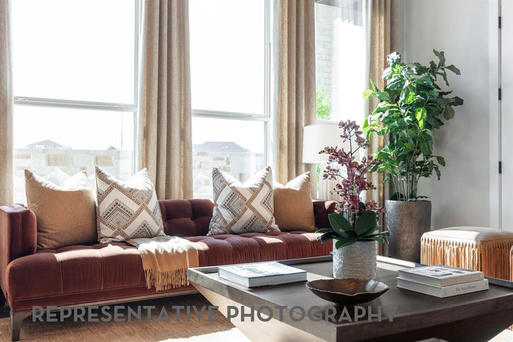 1820 Acoma Way Property Photo 6