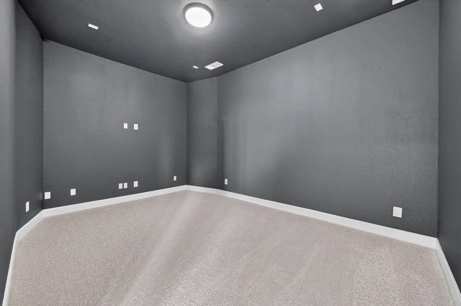 1812 Acoma Way Property Photo 22
