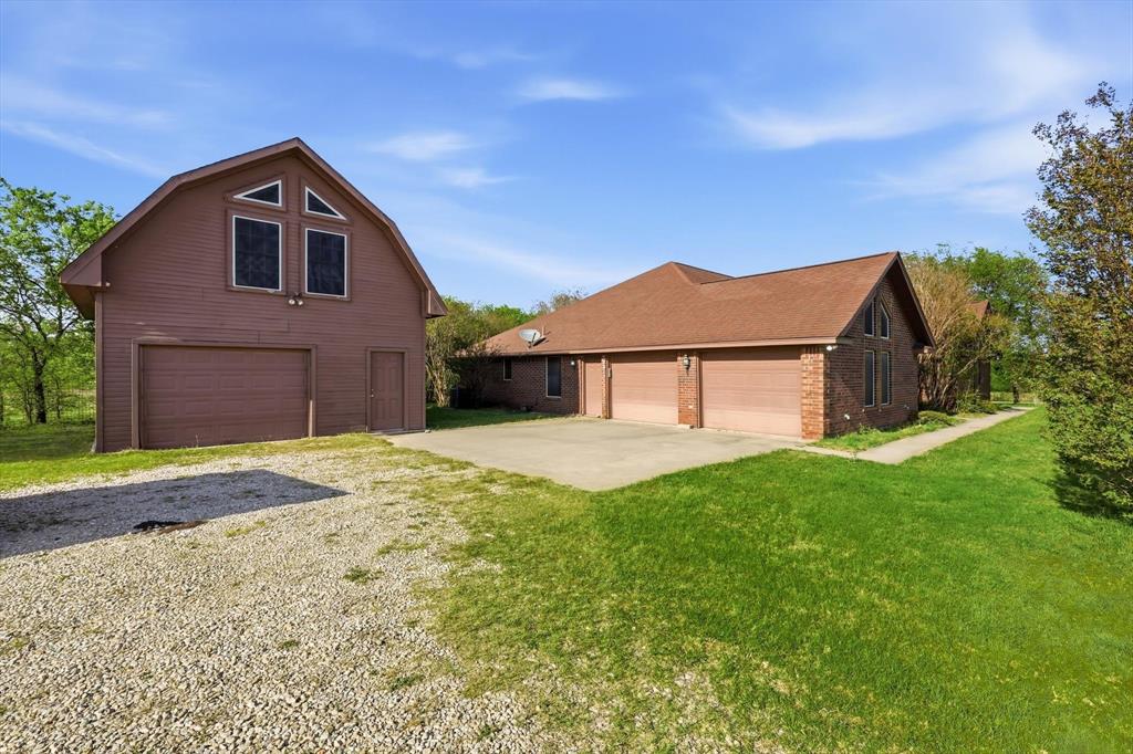 135 Private Road 2828 Property Photo 2