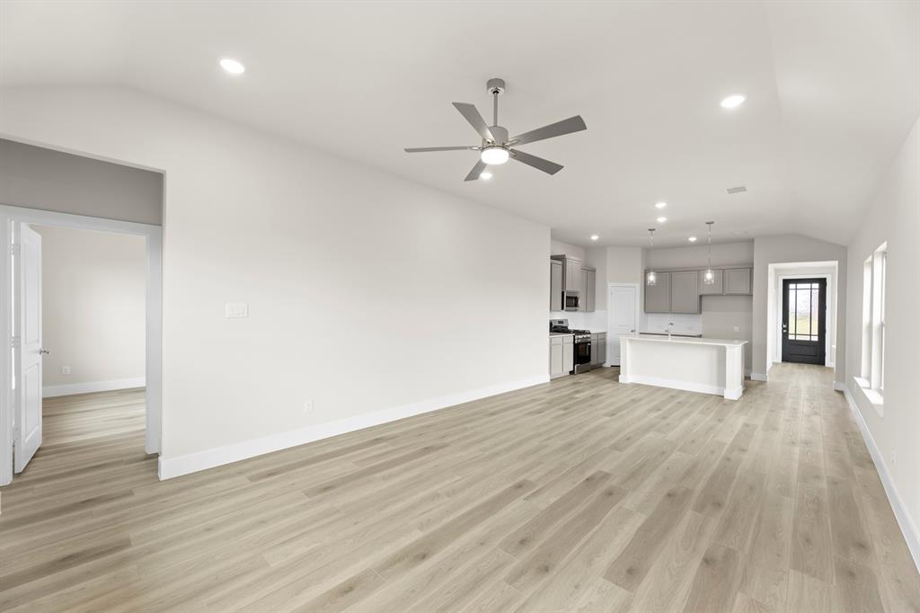 1324 Comal Drive Property Photo 12