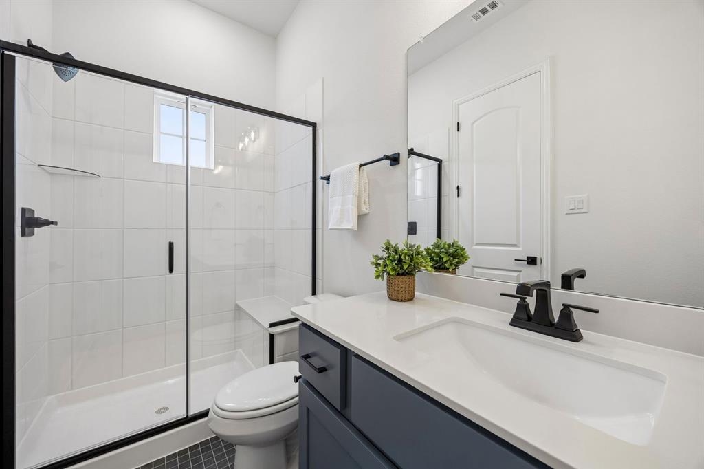 9816 Dahlia Boulevard Property Photo 3