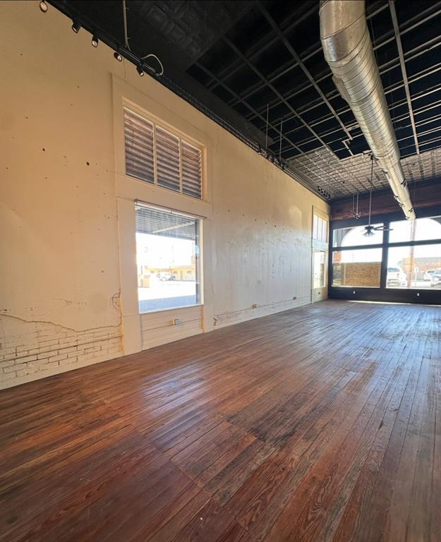 301 Brown St. Street Property Photo 4