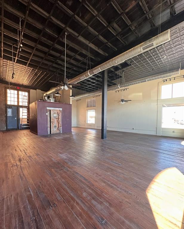 301 Brown St. Street Property Photo 8
