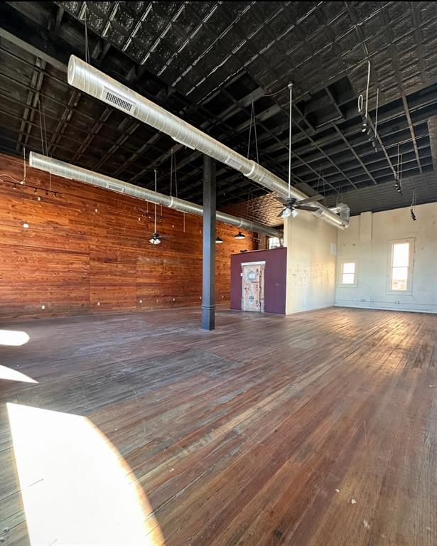 301 Brown St. Street Property Photo 9