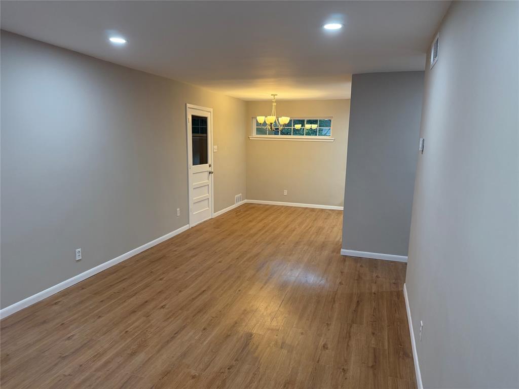 2439 Maverick Avenue Property Photo 3