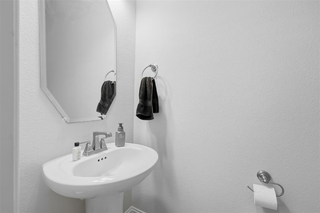 418 Crestview Drive Property Photo 21